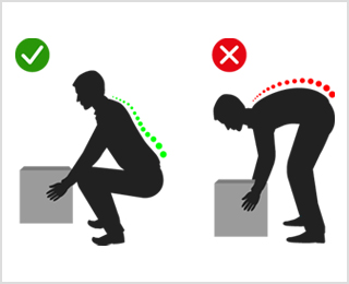 무거운 물건을 들때는 물건을 몸에 붙이고, 허리보다는 하체를 이용하여 들어올립니다.